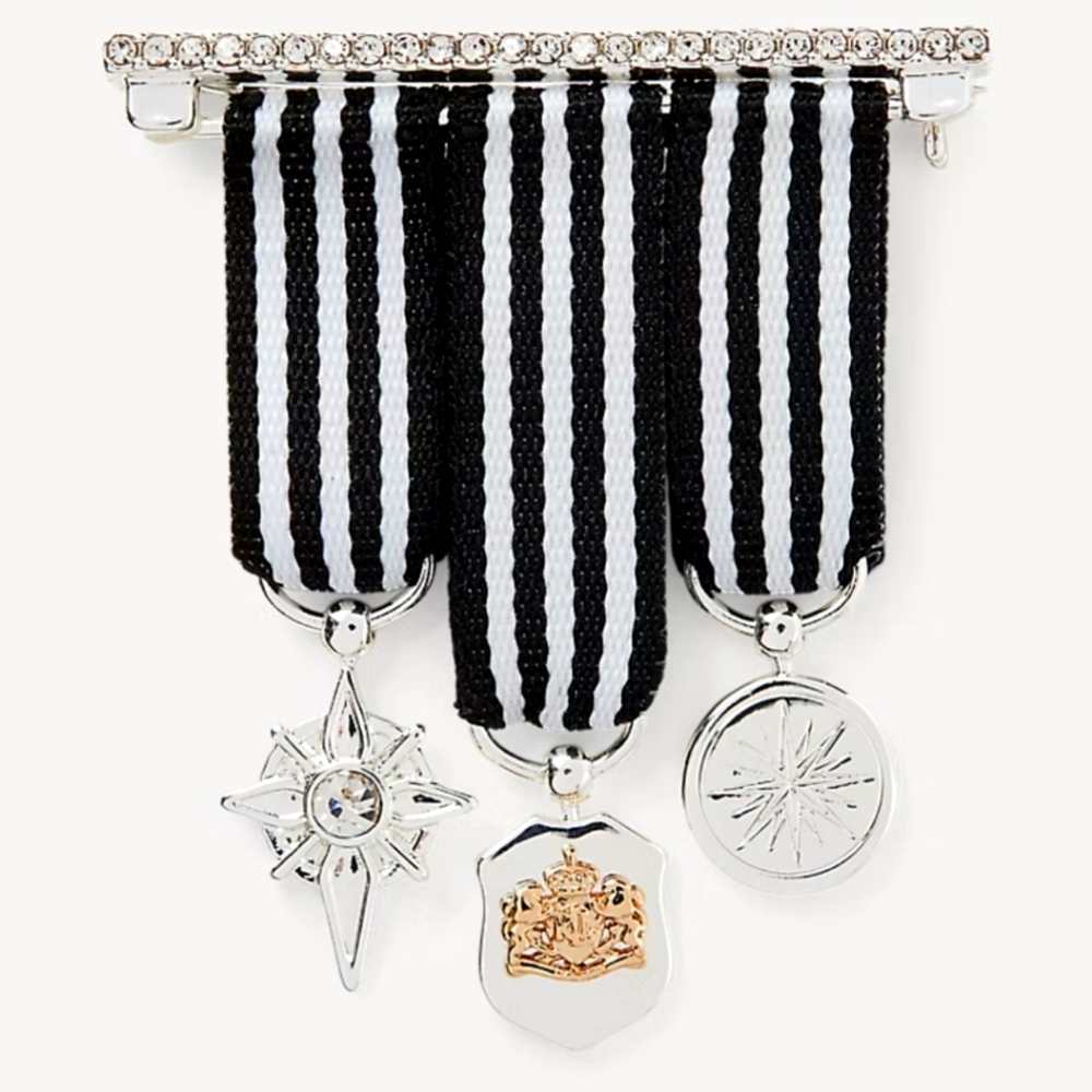 NIP RALPH LAUREN CHARM BROOCH